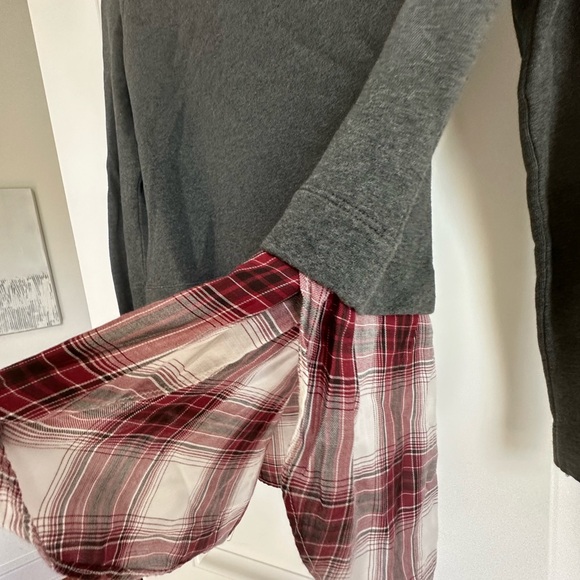 Gray Turtleneck Sweater with Plaid Hem - Picture 4 of 5